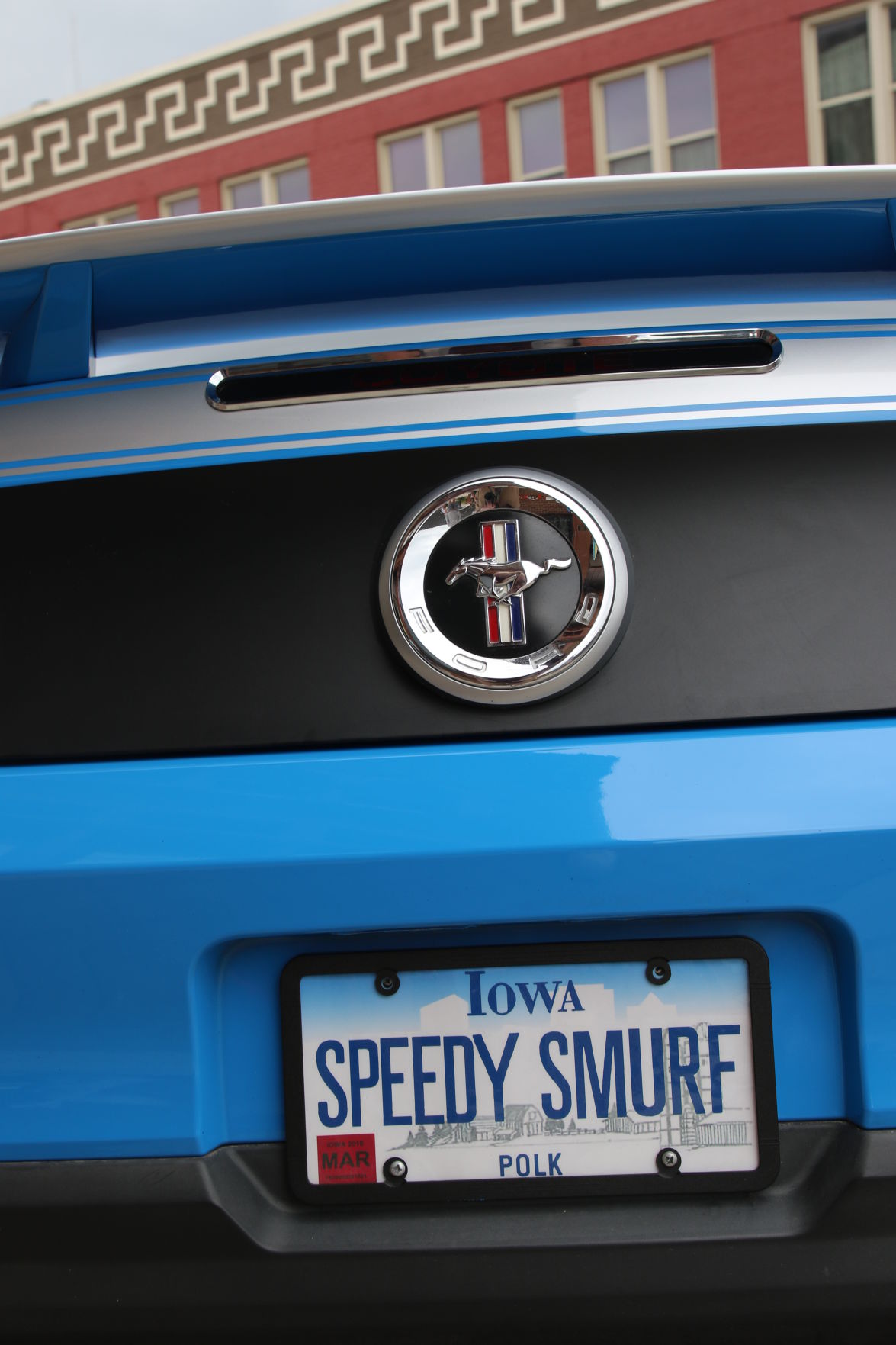 11FordMustangCoyote.JPG